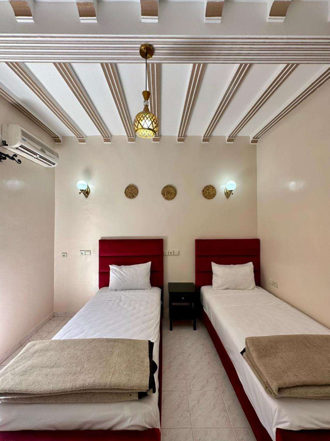 Hotel Zaghro Tajda ภายนอก รูปภาพ